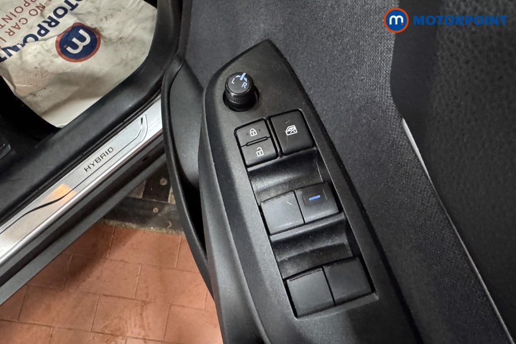 Toyota Yaris Cross Icon Automatic Petrol-Electric Hybrid Estate - Stock Number (1587244) - 17th supplementary image