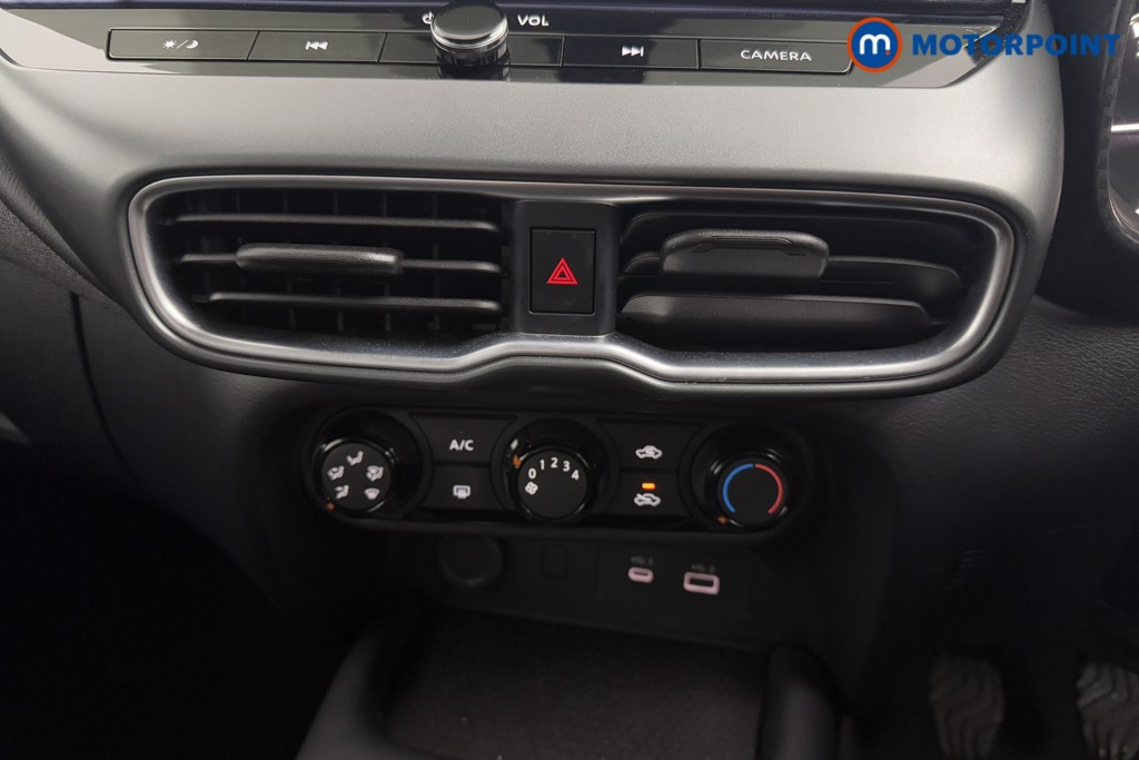 Nissan Juke Acenta Premium Manual Petrol SUV - Stock Number (1589350) - 11th supplementary image