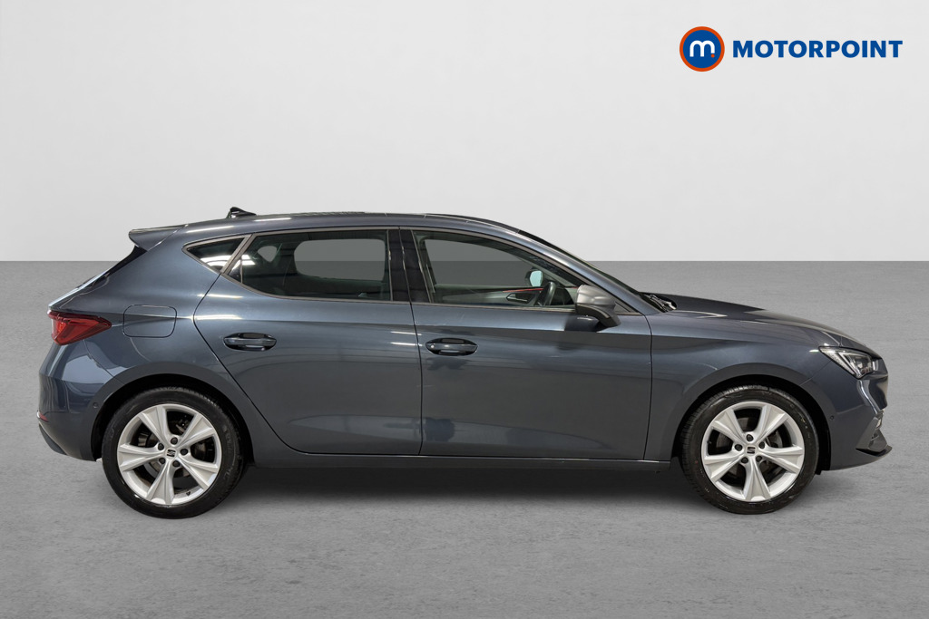 Seat Leon FR Manual Petrol Hatchback - Stock Number (1589575) - Drivers side