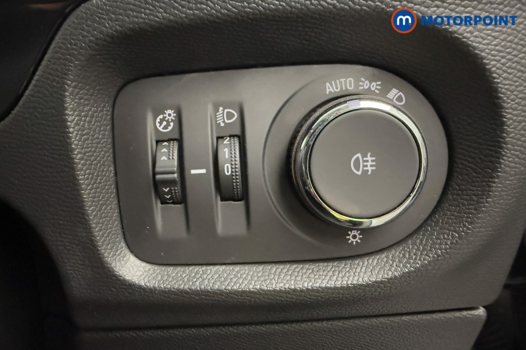 Vauxhall Corsa Design Automatic Petrol Hatchback - Stock Number (1590273) - 14th supplementary image