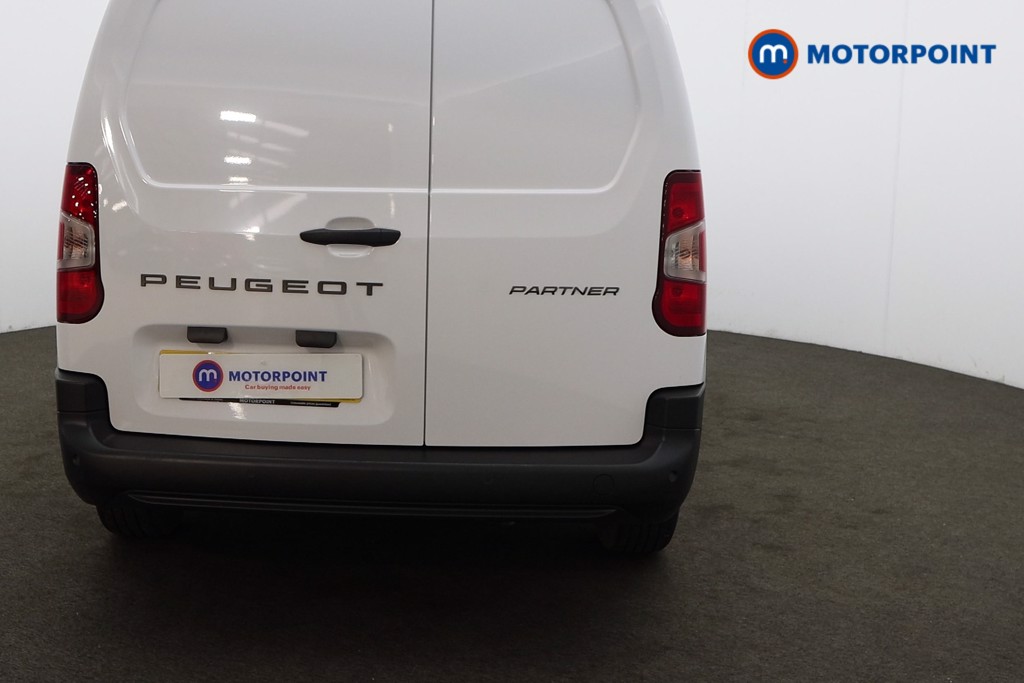 Peugeot Partner Professional Manual Diesel Panel Van - Stock Number (1591101) - Rear bumper