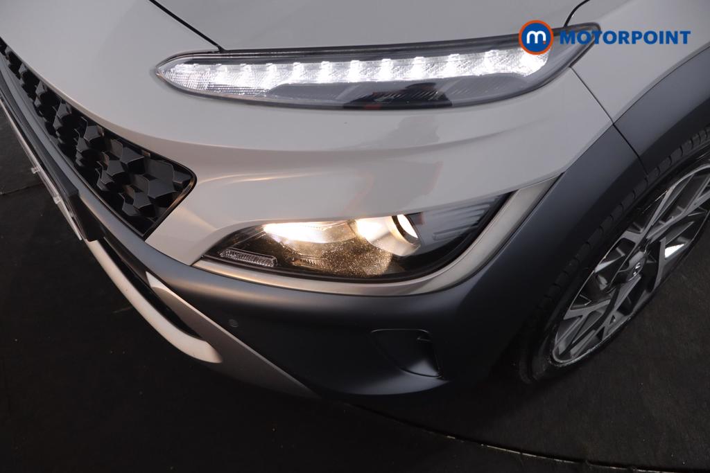 Hyundai Kona Premium Automatic Petrol-Electric Hybrid SUV - Stock Number (1591177) - 19th supplementary image