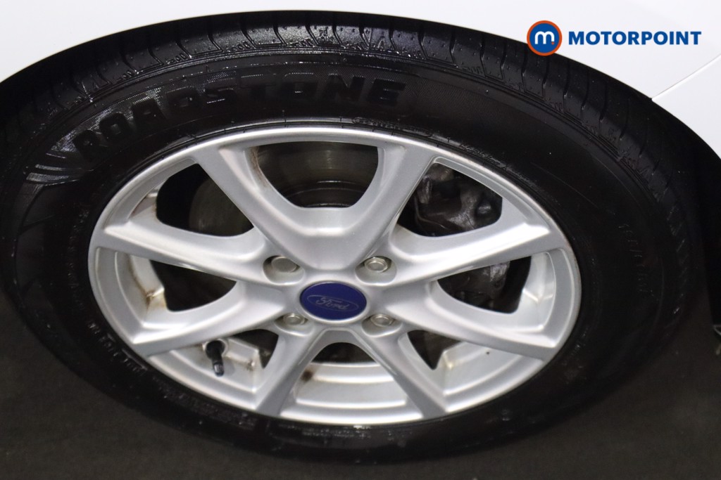 Ford Fiesta Zetec Manual Petrol Hatchback - Stock Number (1592122) - 11th supplementary image