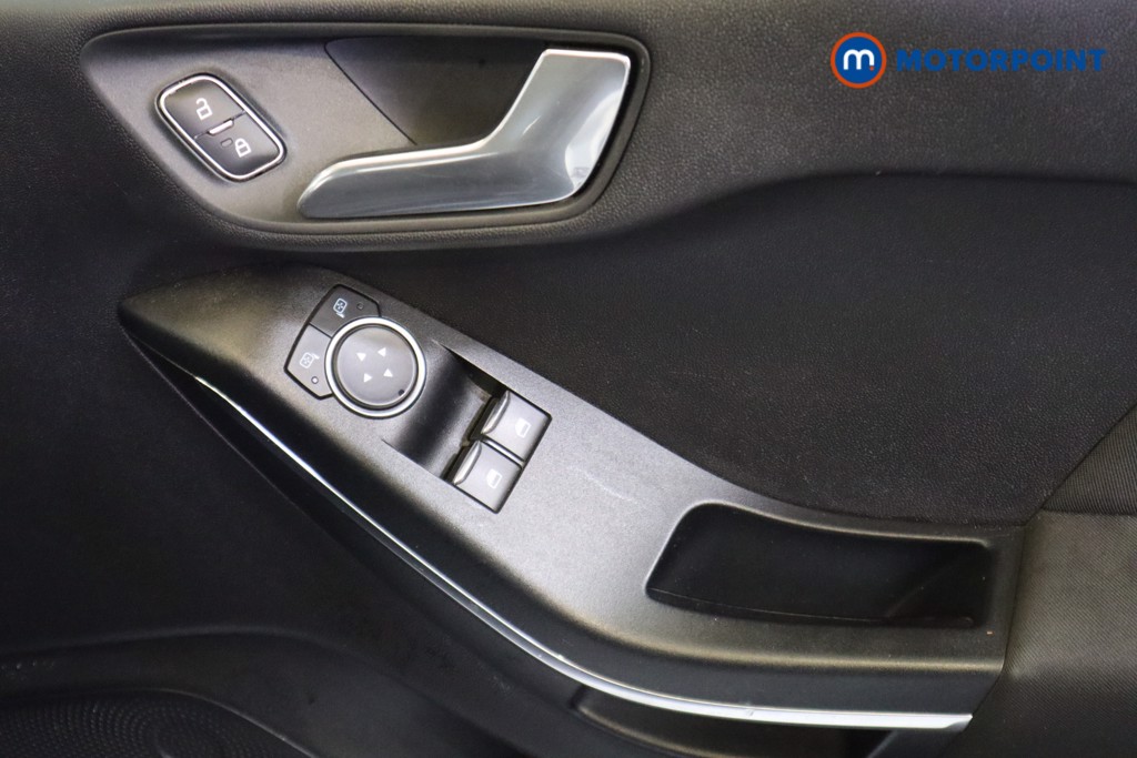 Ford Fiesta Zetec Manual Petrol Hatchback - Stock Number (1592122) - 14th supplementary image