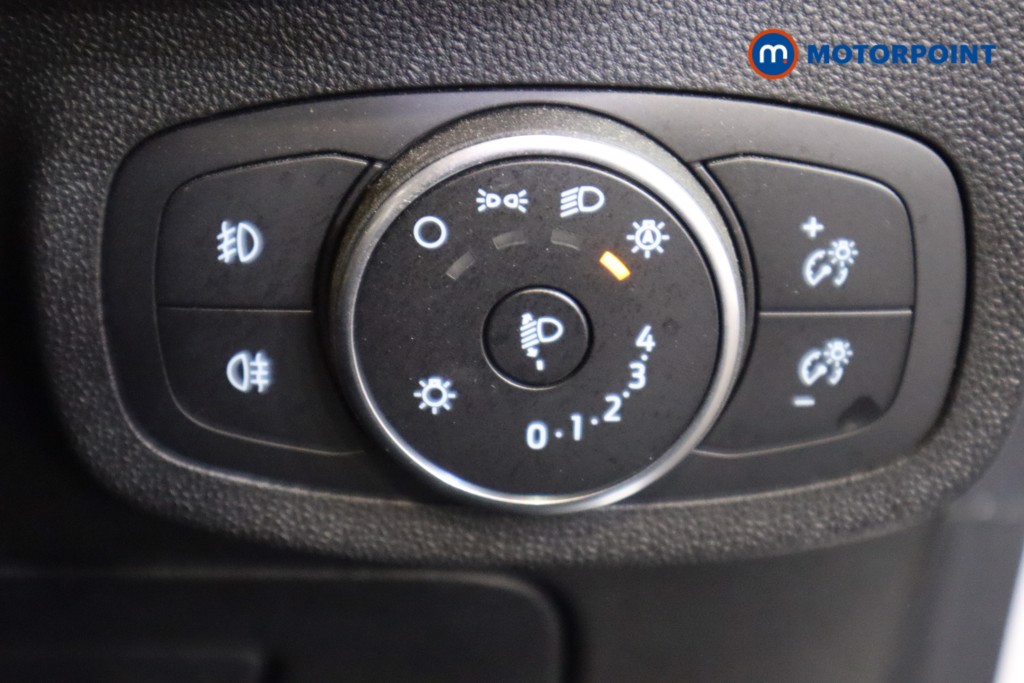 Ford Fiesta Zetec Manual Petrol Hatchback - Stock Number (1592122) - 16th supplementary image