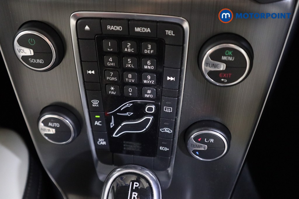 Volvo V40 Cross Country Lux Automatic Diesel Hatchback - Stock Number (1592428) - 7th supplementary image