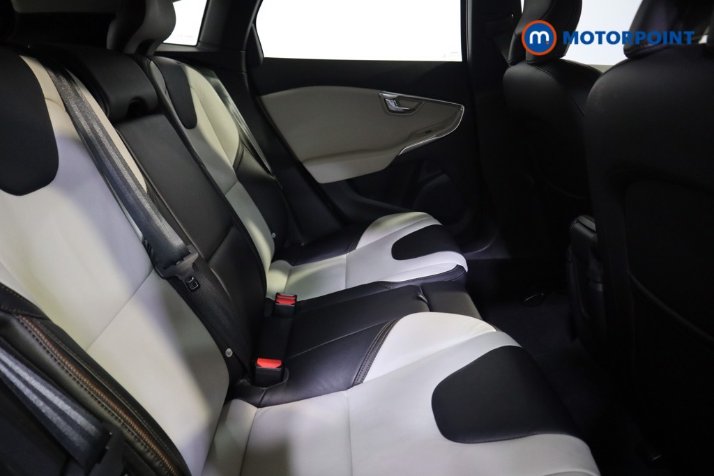 Volvo V40 Cross Country Lux Automatic Diesel Hatchback - Stock Number (1592428) - 13th supplementary image