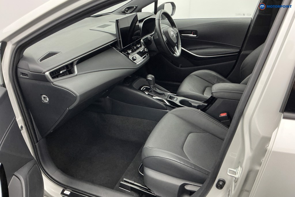 Toyota Corolla Excel Automatic Petrol-Electric Hybrid Estate - Stock Number (1592677) - 9th supplementary image