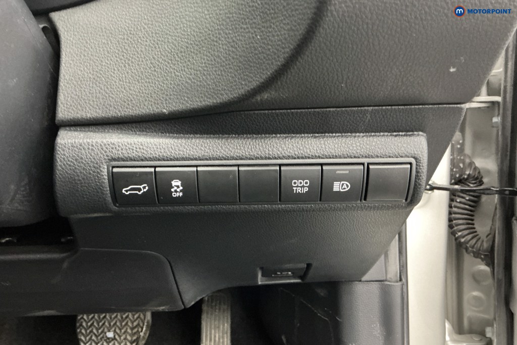 Toyota Corolla Excel Automatic Petrol-Electric Hybrid Estate - Stock Number (1592677) - 14th supplementary image