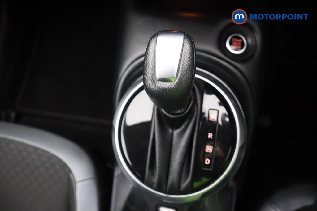 Nissan Juke N-Connecta Automatic Petrol SUV - Stock Number (1593155) - 16th supplementary image