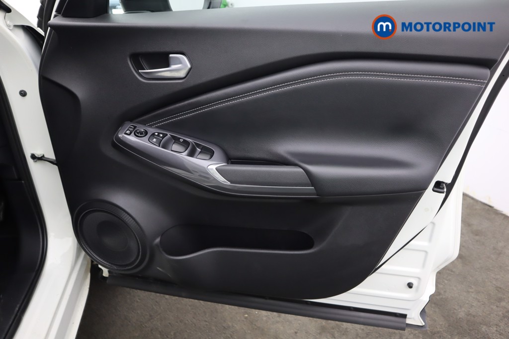 Nissan Juke N-Connecta Automatic Petrol SUV - Stock Number (1593155) - 25th supplementary image