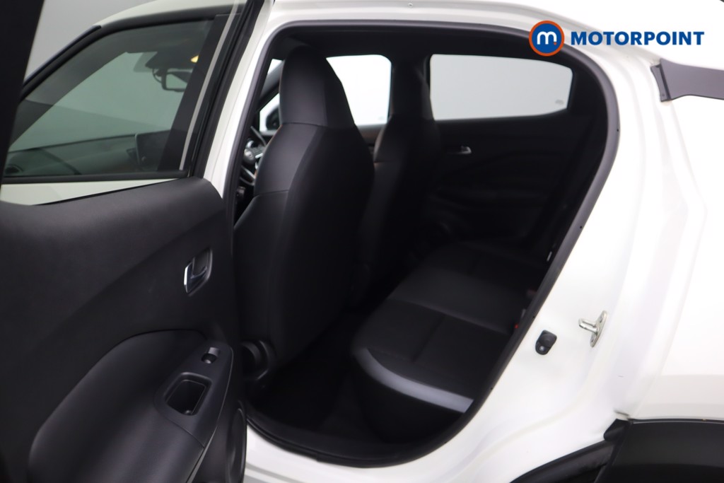 Nissan Juke N-Connecta Automatic Petrol SUV - Stock Number (1593155) - 33rd supplementary image