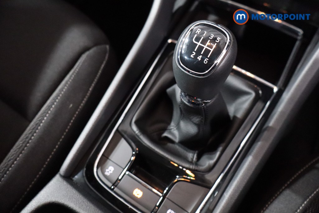 Skoda Karoq Se Drive Manual Petrol SUV - Stock Number (1593265) - 14th supplementary image