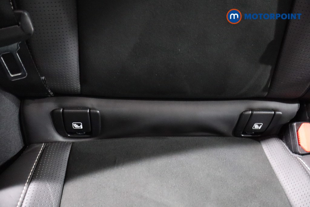 Volvo Xc40 R Design Pro Automatic Petrol Plug-In Hybrid SUV - Stock Number (1593503) - 26th supplementary image