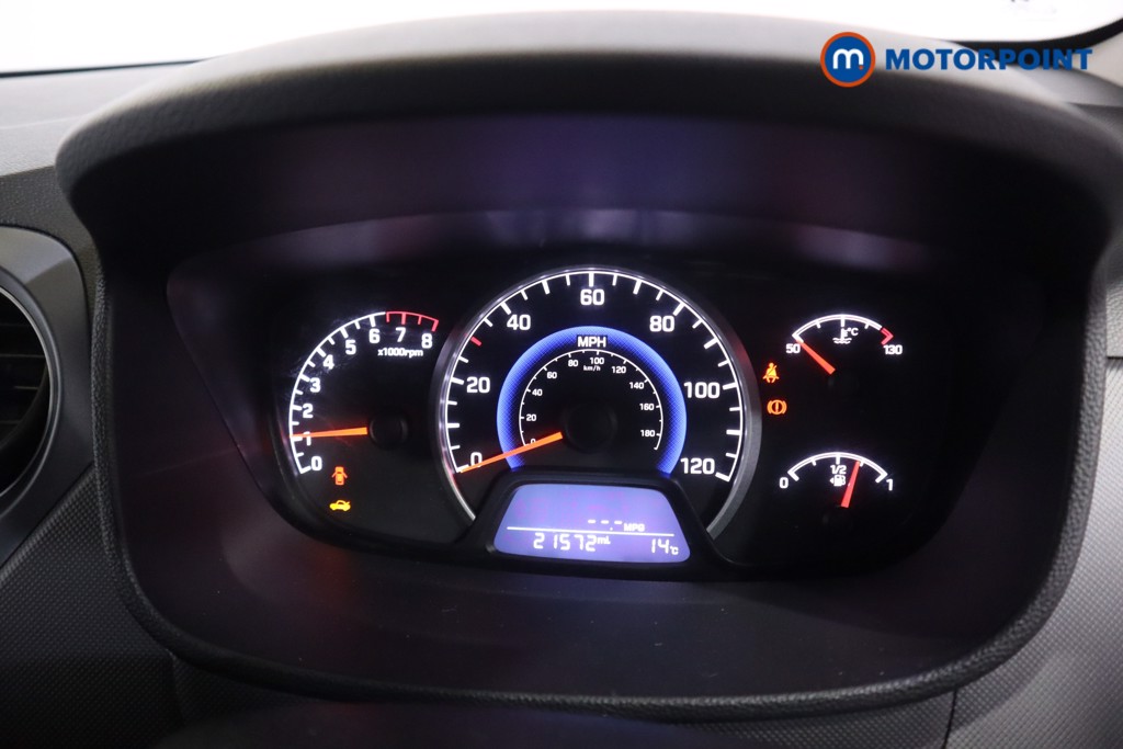 Hyundai I10 Play Manual Petrol Hatchback - Stock Number (1593627) - 4th supplementary image