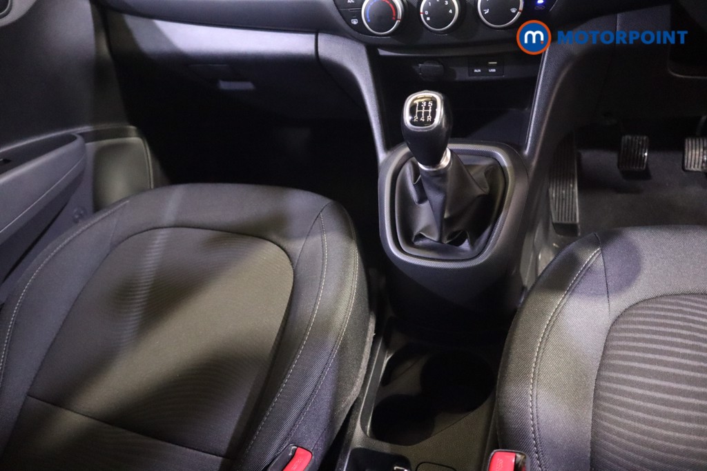 Hyundai I10 Play Manual Petrol Hatchback - Stock Number (1593627) - 7th supplementary image