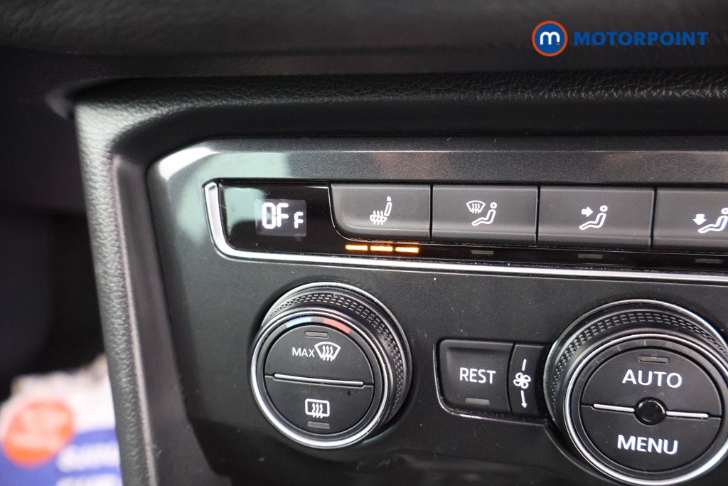 Volkswagen Tiguan SEL Automatic Petrol SUV - Stock Number (1594341) - 12th supplementary image