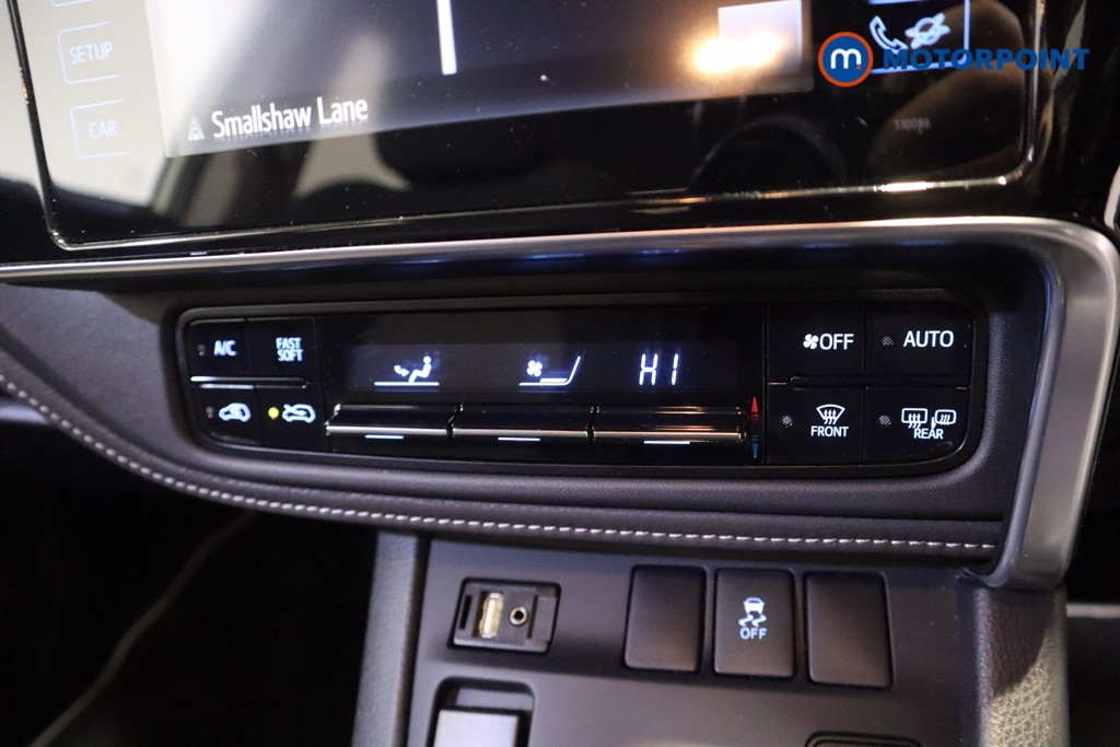 Toyota Auris Design Automatic Petrol-Electric Hybrid Hatchback - Stock Number (1594343) - 5th supplementary image