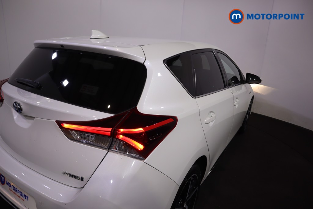 Toyota Auris Design Automatic Petrol-Electric Hybrid Hatchback - Stock Number (1594343) - 28th supplementary image