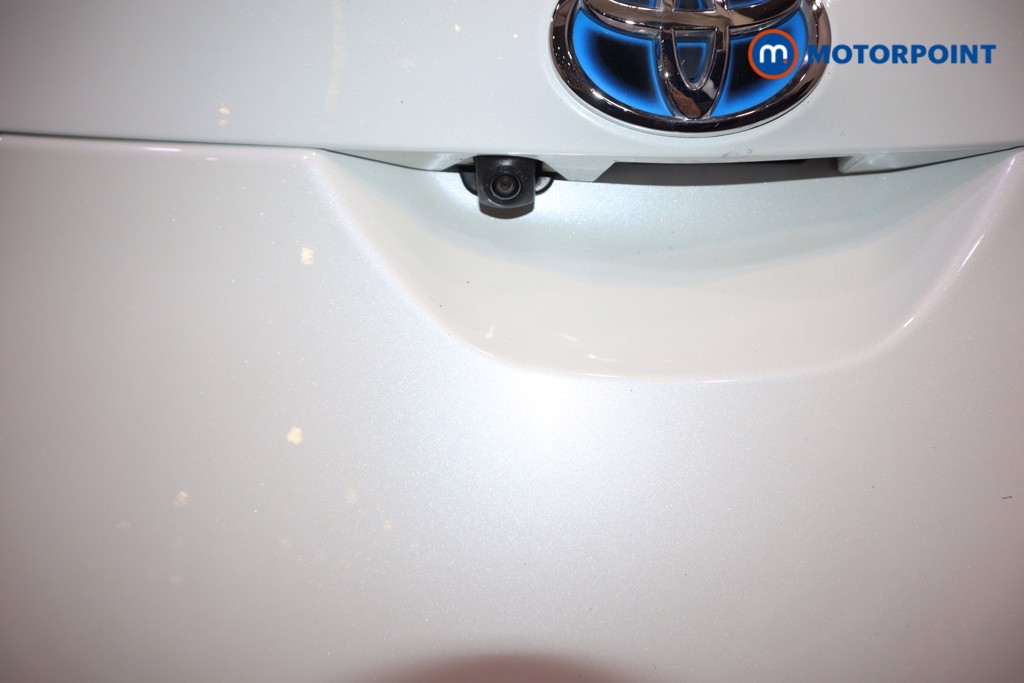 Toyota Auris Design Automatic Petrol-Electric Hybrid Hatchback - Stock Number (1594343) - 30th supplementary image