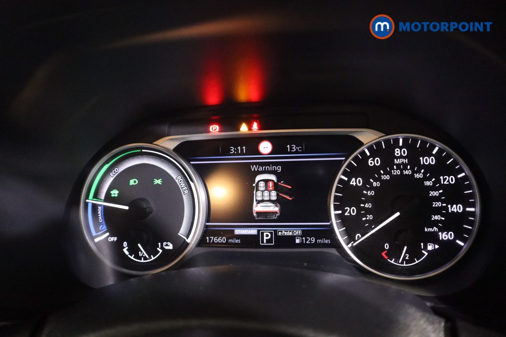 Nissan Juke Tekna Automatic Petrol-Electric Hybrid SUV - Stock Number (1594669) - 4th supplementary image