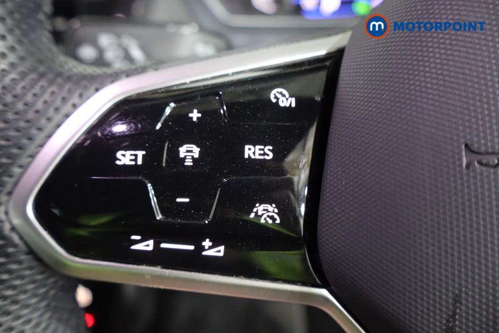 Volkswagen Tiguan R-Line Automatic Petrol SUV - Stock Number (1552193) - 13th supplementary image