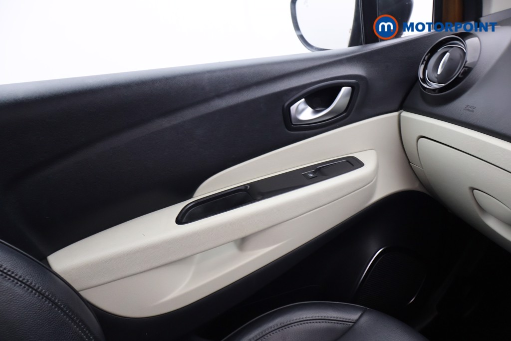 Renault Captur Gt Line Manual Diesel SUV - Stock Number (1576846) - 11th supplementary image