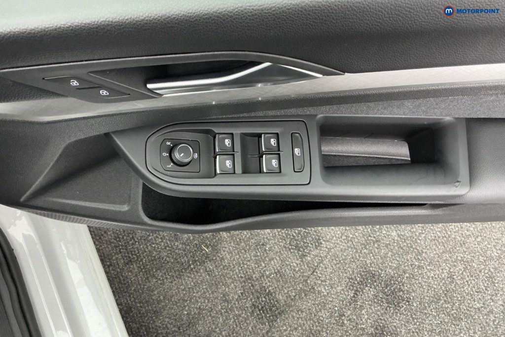 Volkswagen Golf Life Manual Petrol Hatchback - Stock Number (1577216) - 21st supplementary image