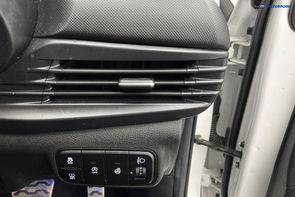 Hyundai Bayon Premium Automatic Petrol SUV - Stock Number (1583651) - 19th supplementary image