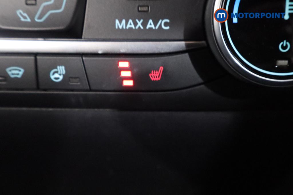 Ford Fiesta St-Line Vignale Manual Petrol Hatchback - Stock Number (1585874) - 7th supplementary image