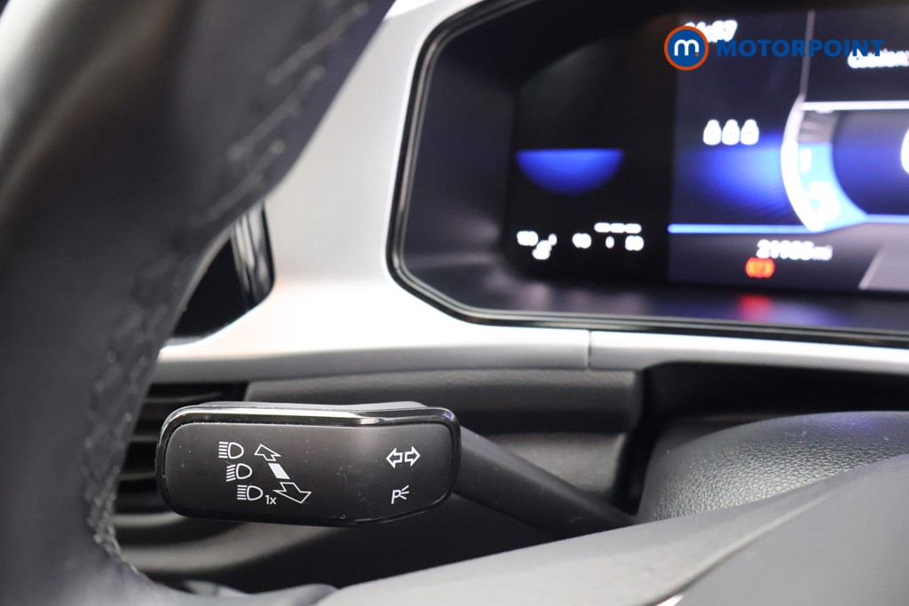 Volkswagen T-Roc Life Manual Petrol SUV - Stock Number (1586776) - 5th supplementary image