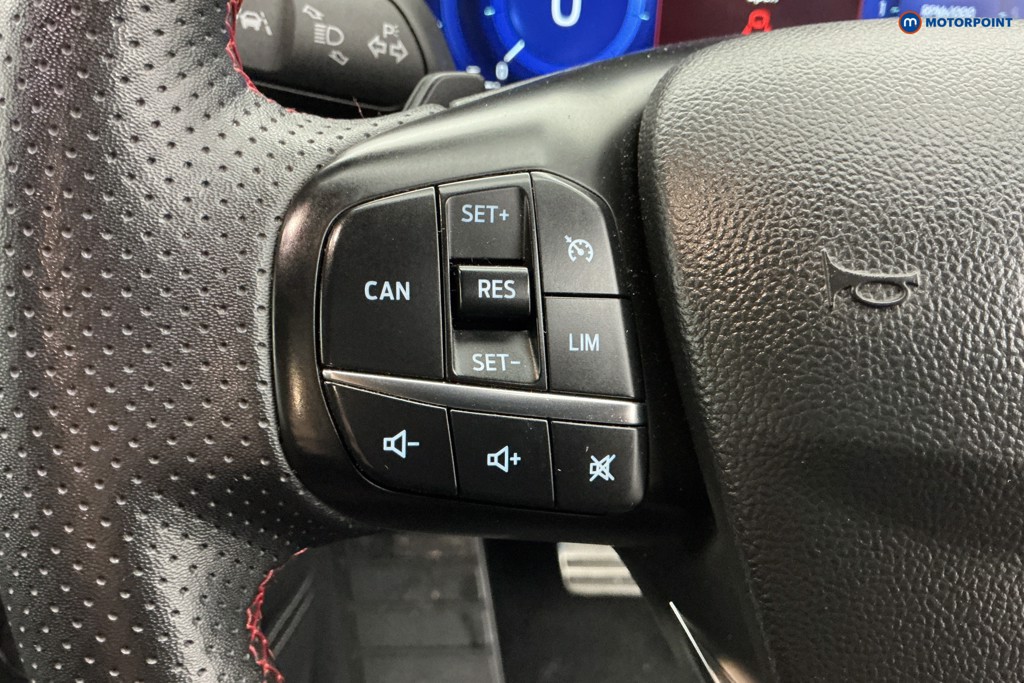 Ford Focus St-Line Vignale Automatic Diesel Hatchback - Stock Number (1587690) - 16th supplementary image