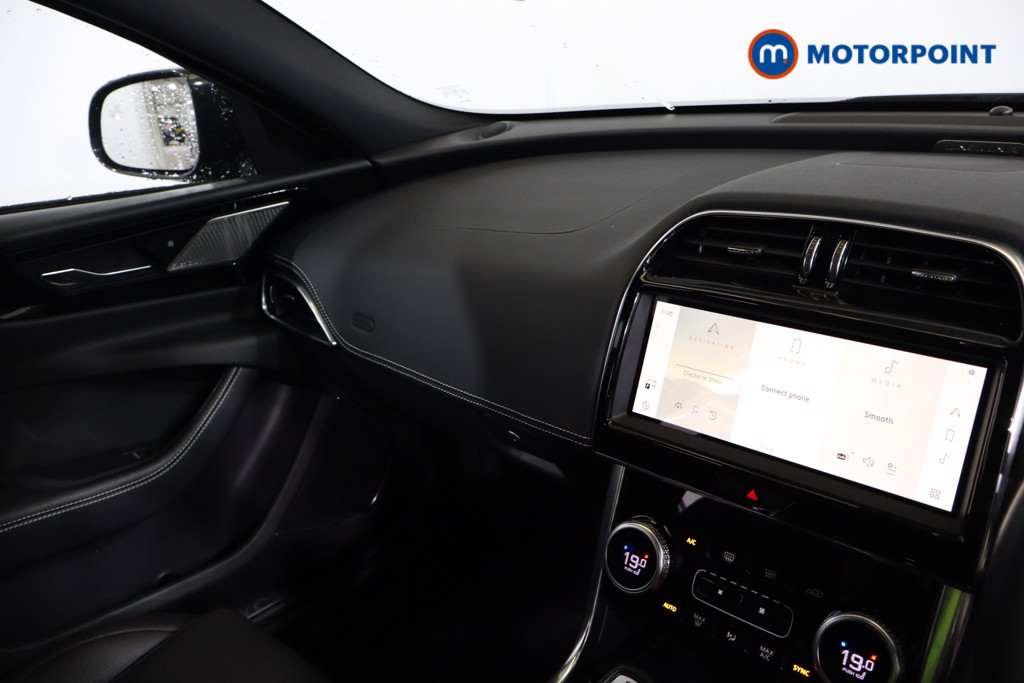 Jaguar XE R-Dynamic Se Black Automatic Diesel Saloon - Stock Number (1588617) - 3rd supplementary image