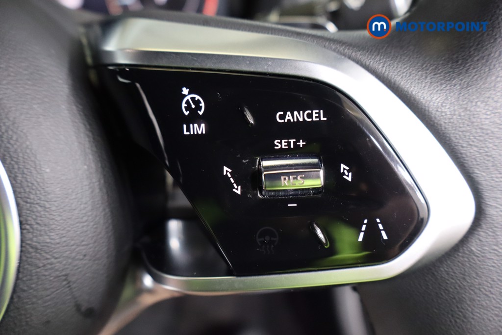 Jaguar XE R-Dynamic Se Black Automatic Diesel Saloon - Stock Number (1588617) - 14th supplementary image