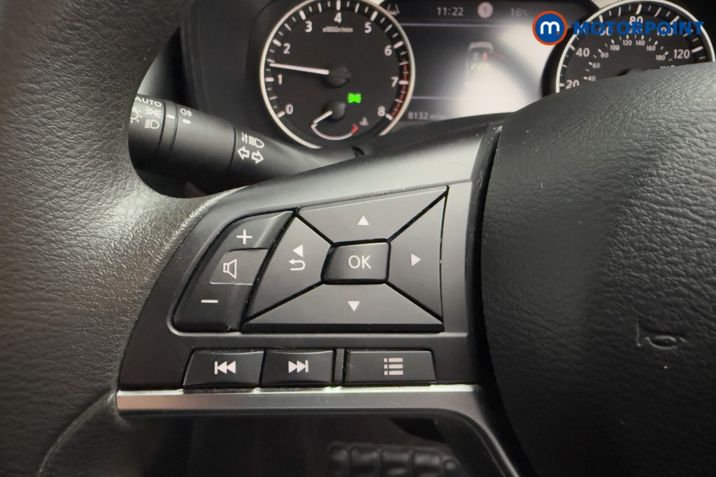 Nissan Juke Acenta Premium Manual Petrol SUV - Stock Number (1589346) - 4th supplementary image