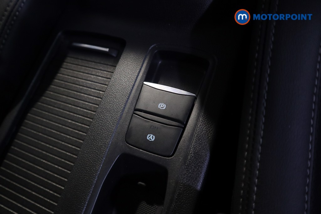 Ford Focus Active X Manual Petrol Hatchback - Stock Number (1589823) - 9th supplementary image