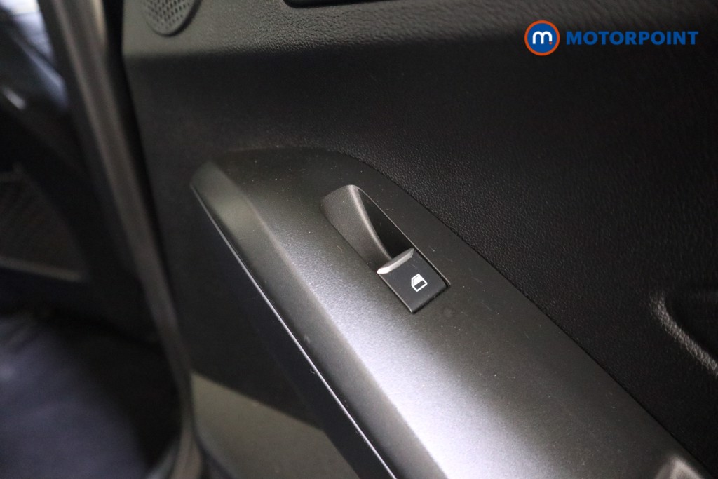 Ford Focus Active X Manual Petrol Hatchback - Stock Number (1589823) - 17th supplementary image