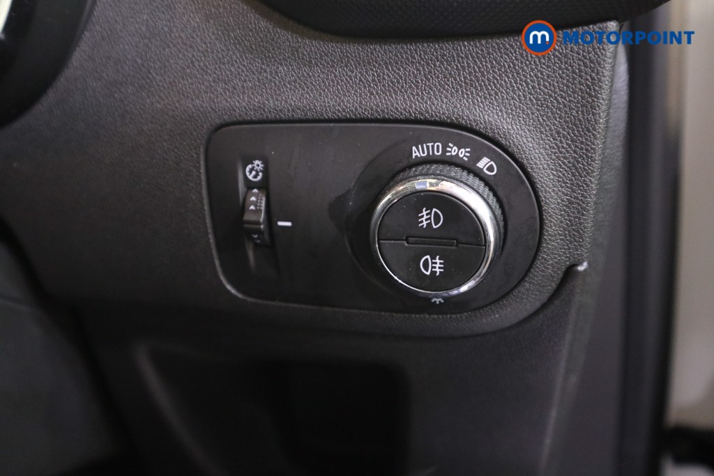 Vauxhall Crossland Ultimate Manual Diesel SUV - Stock Number (1590013) - 12th supplementary image