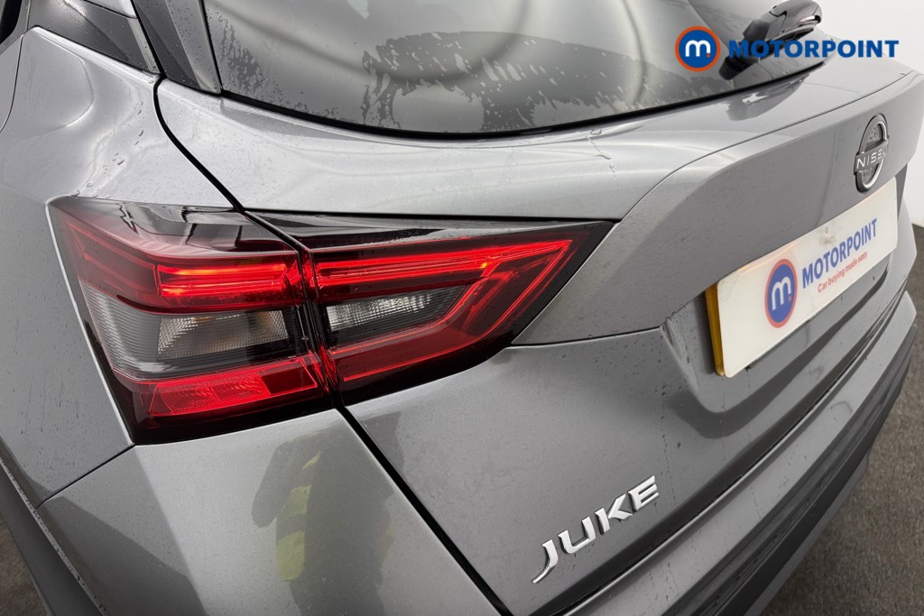 Nissan Juke N-Connecta Automatic Petrol SUV - Stock Number (1590215) - 9th supplementary image