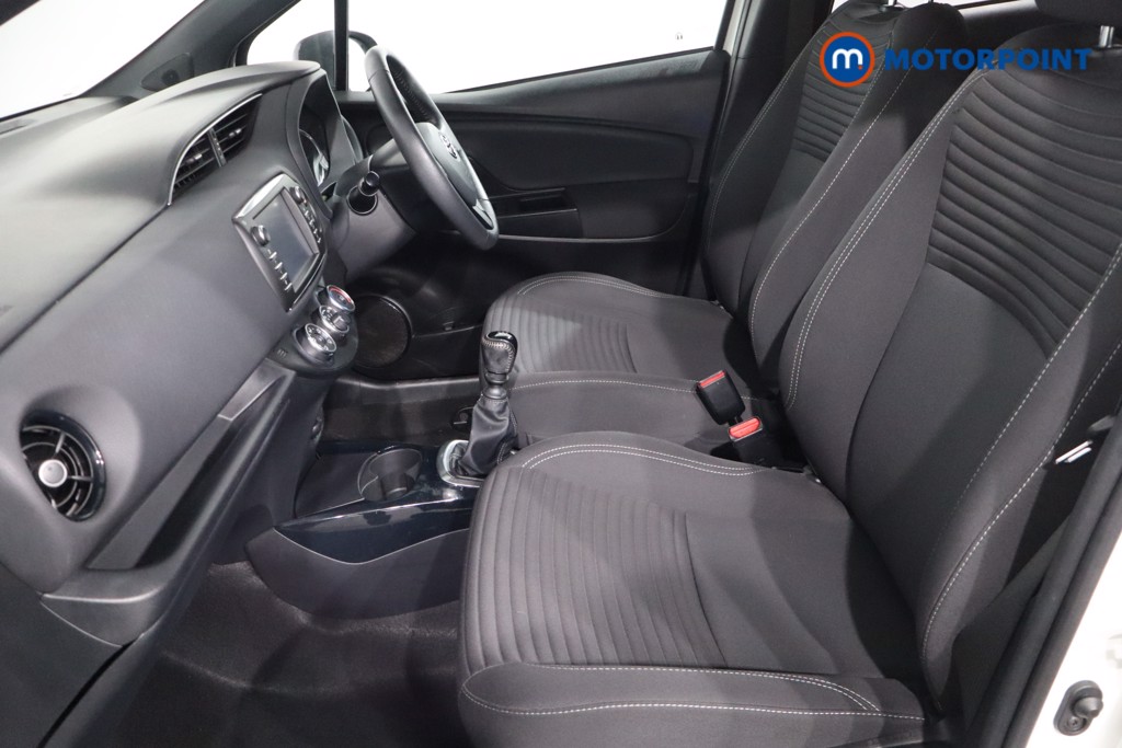 Toyota Yaris Bi-Tone Manual Petrol Hatchback - Stock Number (1590660) - 4th supplementary image