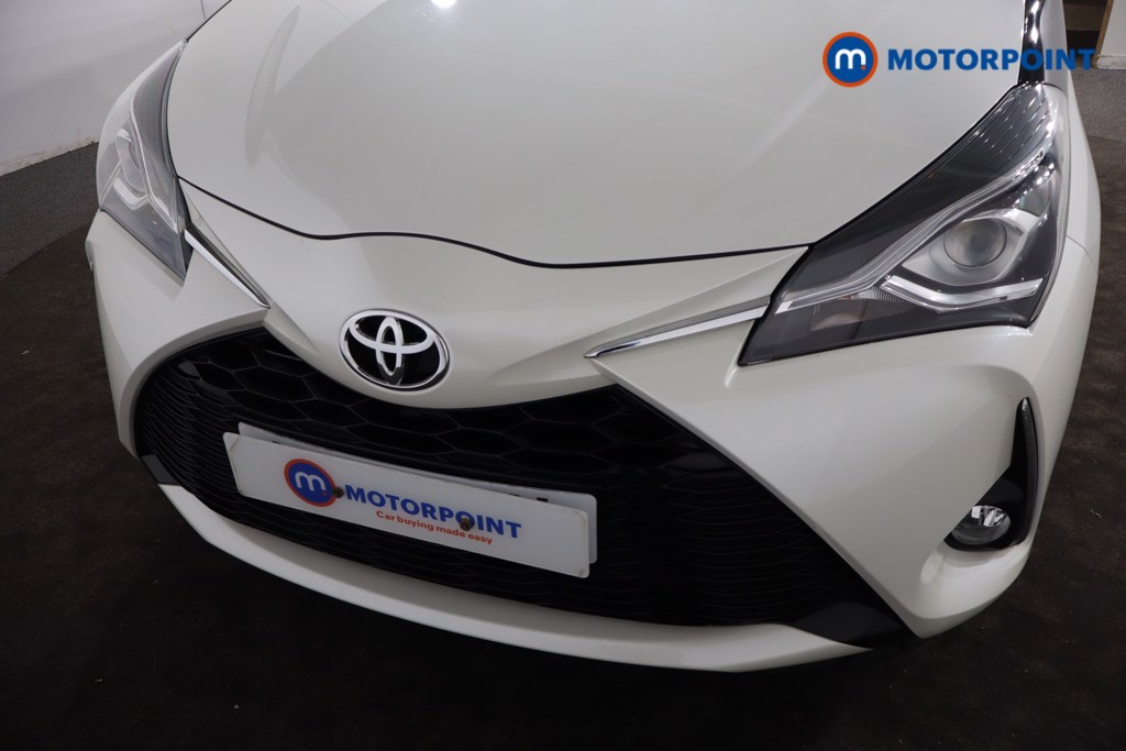 Toyota Yaris Bi-Tone Manual Petrol Hatchback - Stock Number (1590660) - 28th supplementary image