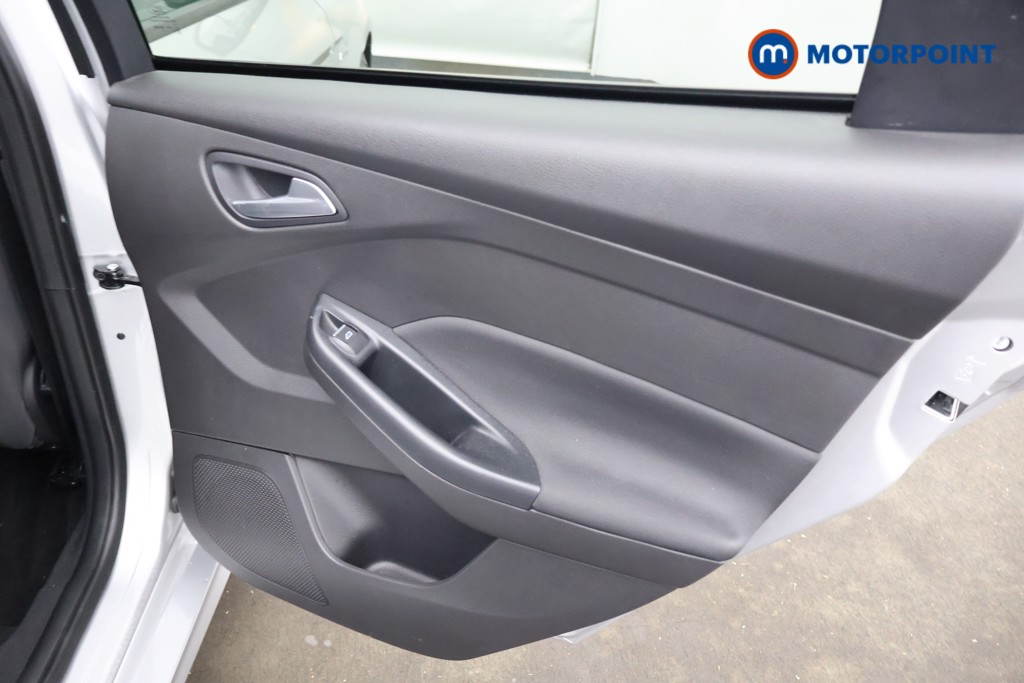 Ford Focus St-Line X Automatic Petrol Estate - Stock Number (1591212) - 17th supplementary image