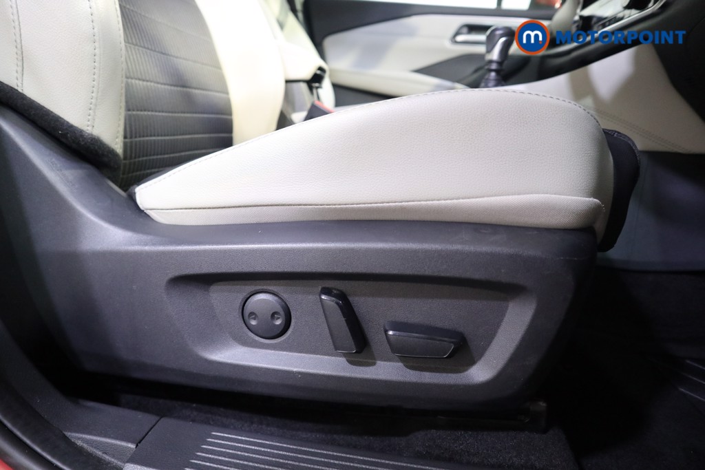 Nissan Qashqai Tekna Manual Petrol SUV - Stock Number (1591289) - 13th supplementary image