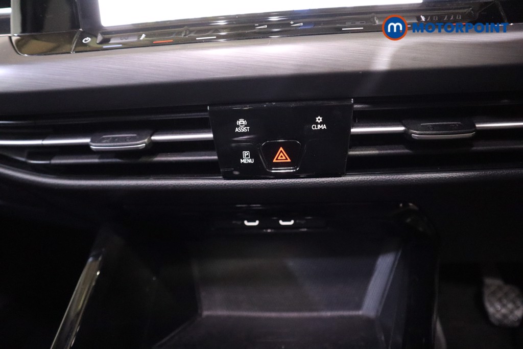 Volkswagen Golf Style Edition Manual Petrol Hatchback - Stock Number (1591325) - 5th supplementary image