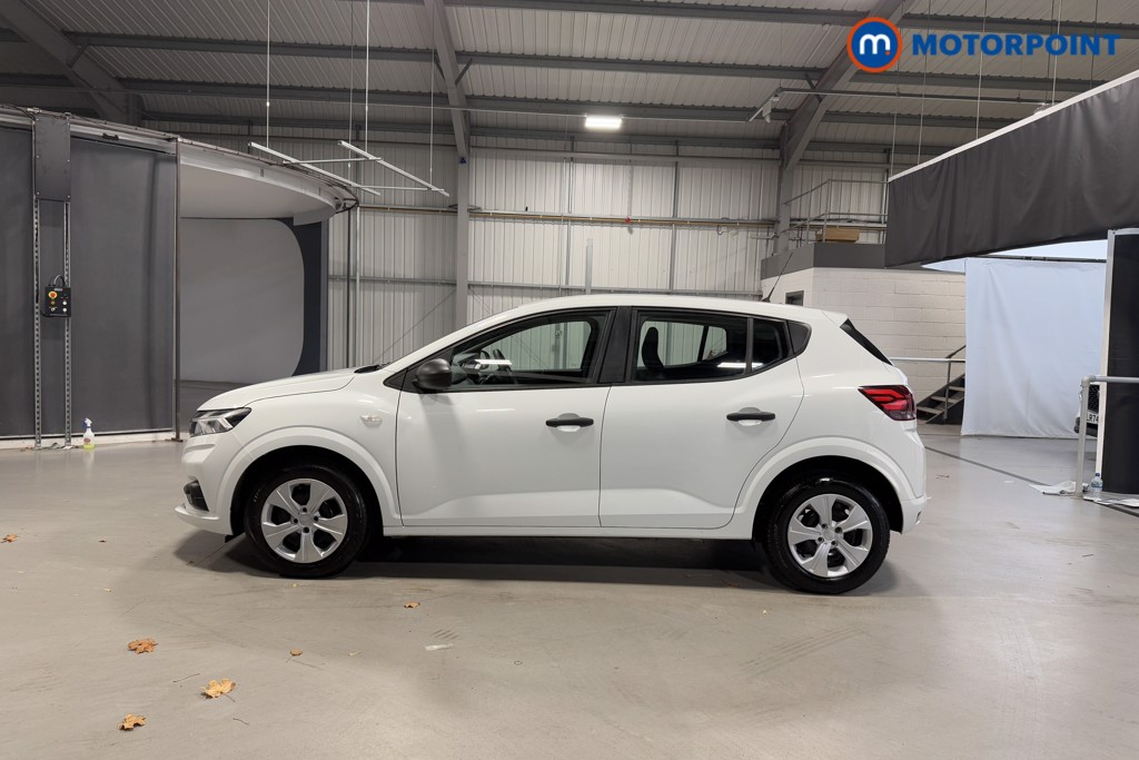 Dacia Sandero Essential Manual Petrol Hatchback - Stock Number (1591641) - Passenger side