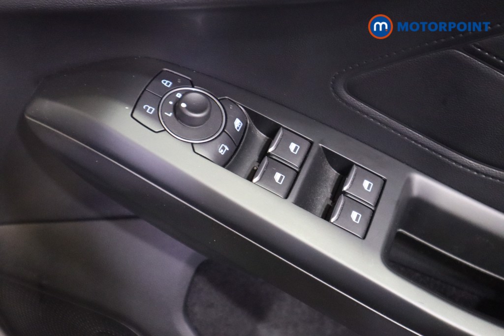 Ford Focus Titanium Vignale Automatic Petrol Hatchback - Stock Number (1592214) - 11th supplementary image