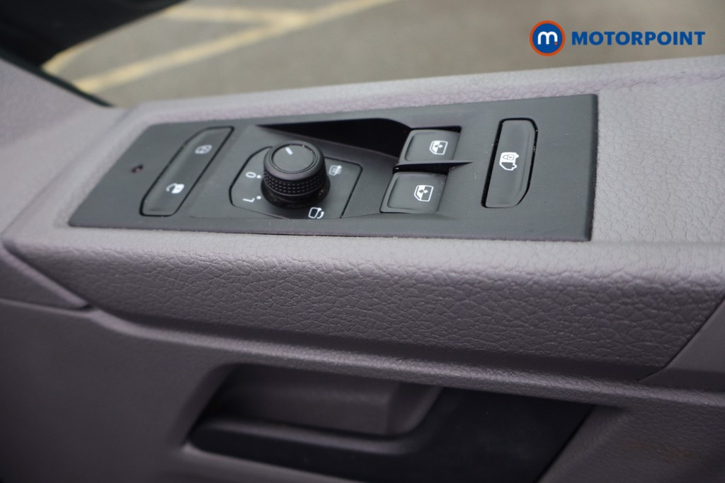 Volkswagen Transporter Highline Automatic Diesel Panel Van - Stock Number (1592314) - 30th supplementary image