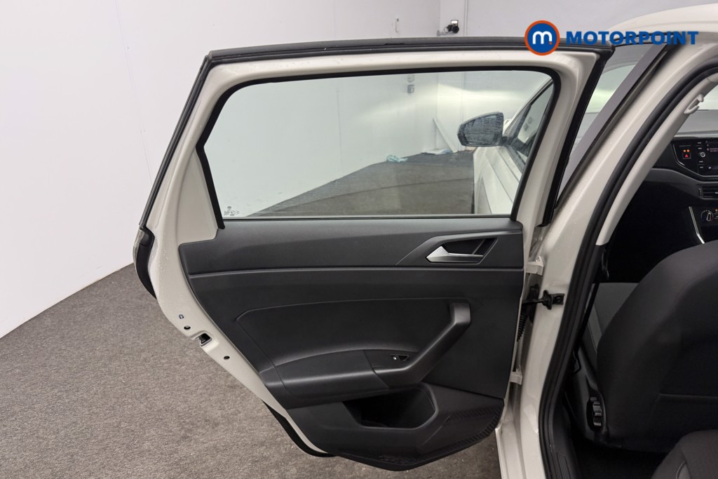 Volkswagen Polo Life Manual Petrol Hatchback - Stock Number (1592873) - 7th supplementary image