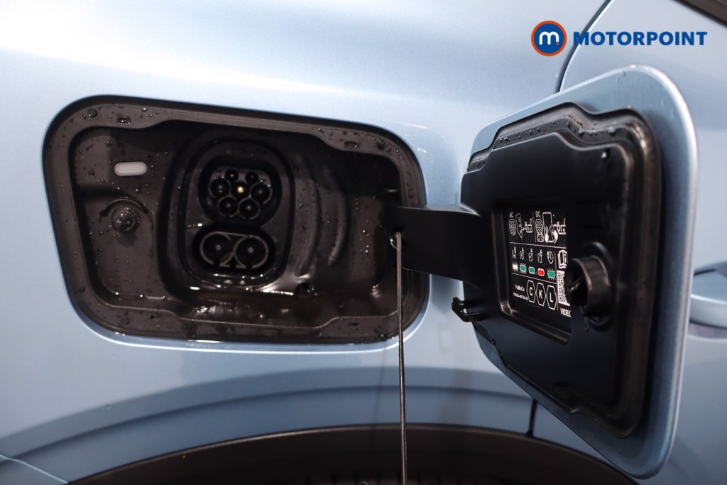 Ford Explorer Premium Automatic Electric SUV - Stock Number (1592896) - 34th supplementary image