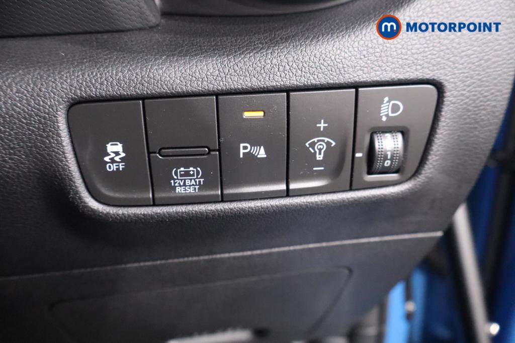 Hyundai Kona Premium Automatic Petrol-Electric Hybrid SUV - Stock Number (1592930) - 13th supplementary image